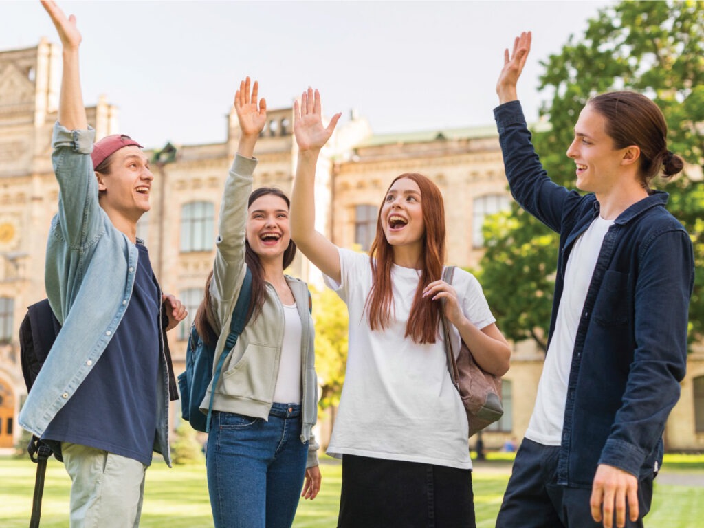 Học bổng là gì? Cẩm nang săn học bổng du học cho người mới