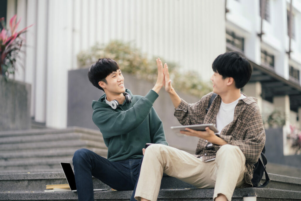 Tìm hoạt động ngoại khóa ở đâu? Cách để con tỏa sáng trong các HĐNK